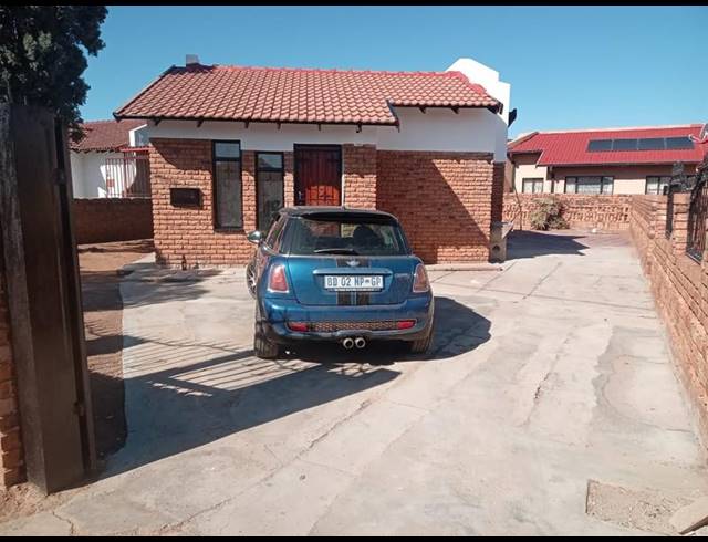 3 BEDROOM HOUSE FOR SALE IN LEBANON